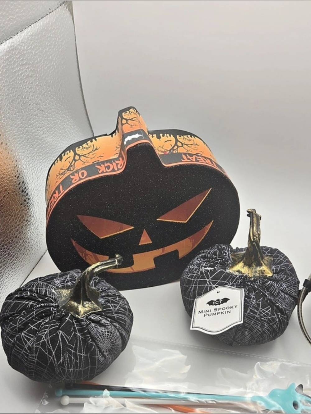 Halloween Decor Lot 5 Pc Cauldron Jack O Lantern Box Spiderweb Pumpkins Ghost